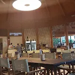 Κάμπινγκ Mare E Pineta 4*