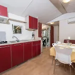 Mare E Pineta Κάμπινγκ 4*