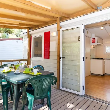 Κάμπινγκ Mare E Pineta