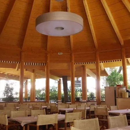 Mare E Pineta Camping 4*