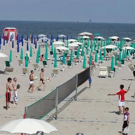Mare E Pineta Camping 4*
