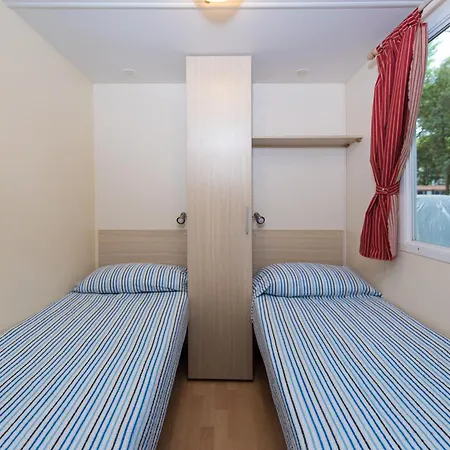 Camping Mare E Pineta 4*