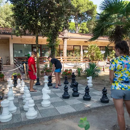 Mare E Pineta Кемпинг 4*