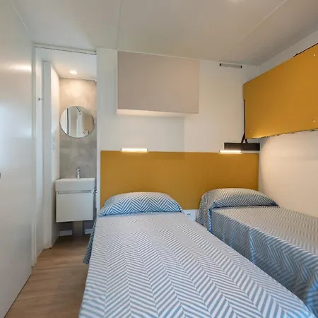 Camping Mare E Pineta 4*