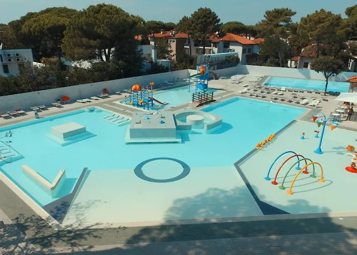 Camping Mare E Pineta Kamp alanı 4*